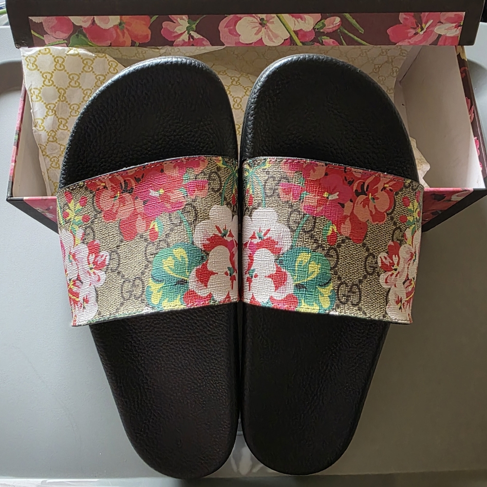 Gucci Floral Black Sandals